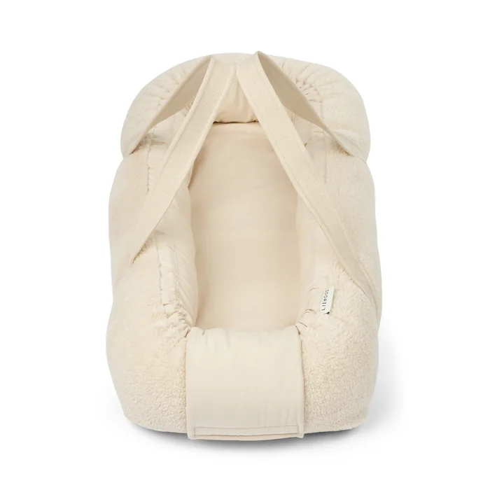 Gro portable baby nest from LIEWOOD