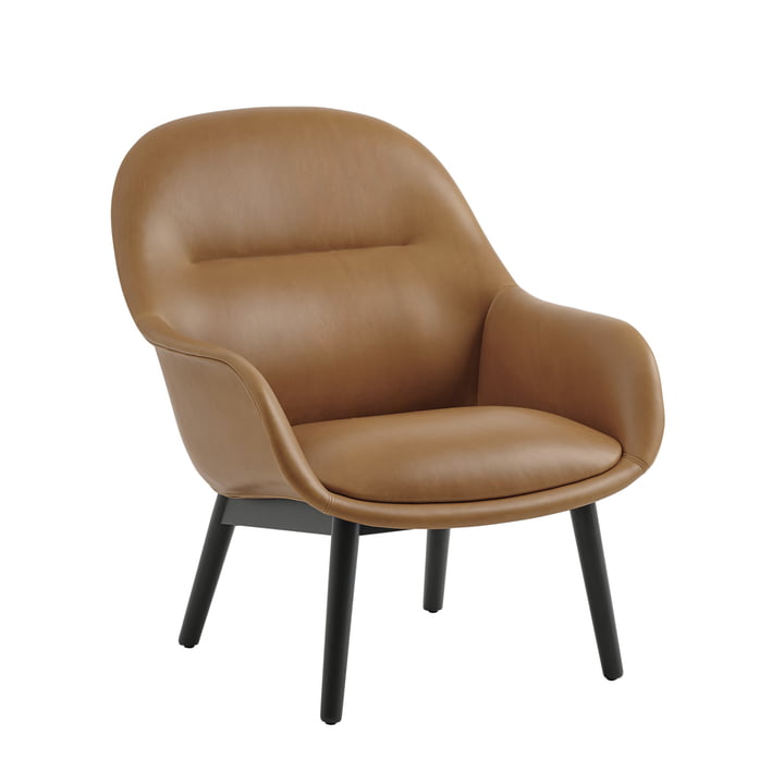 Muuto - Fiber Lounge Armchair Wood Base, black / Refine leather cognac