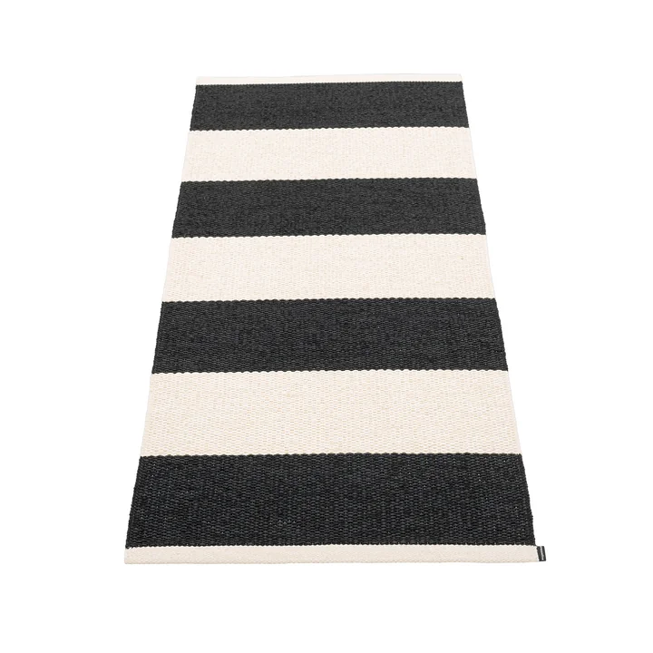 Bob Rug, 150 x 70 cm, black / vanilla by Pappelina