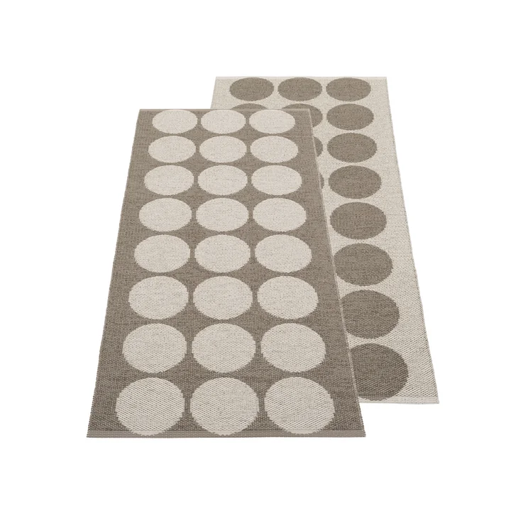 Hugo Rug, 160 x 70 cm, walnut / linen by Pappelina