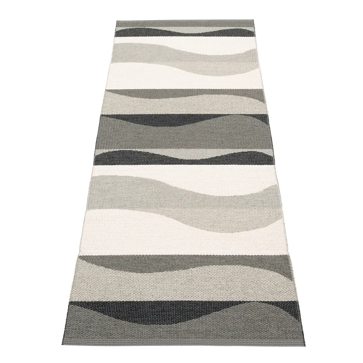 Urvi Carpet, 70 x 200 cm, metal from Pappelina