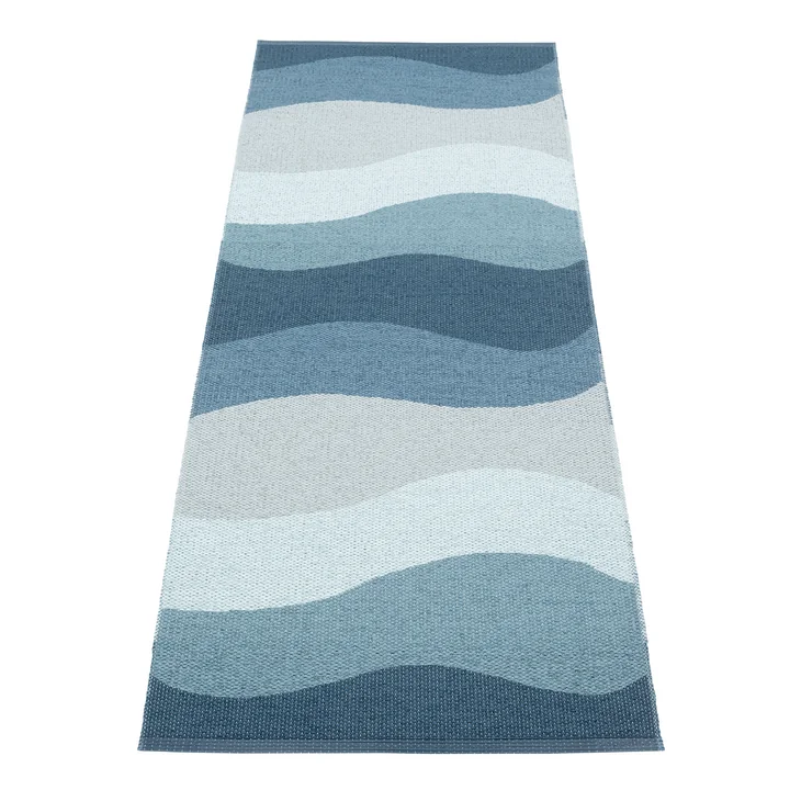 Urvi Carpet, 70 x 200 cm, water by Pappelina