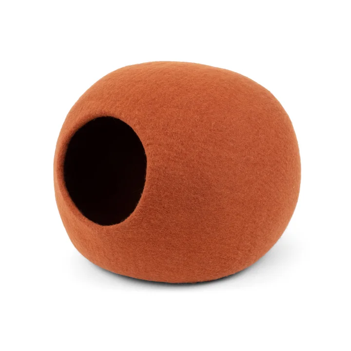 Lora cat cave, rust red from myfelt