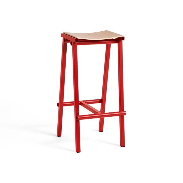 Taburete 8 bar stool, high, signal red / oak by HAY