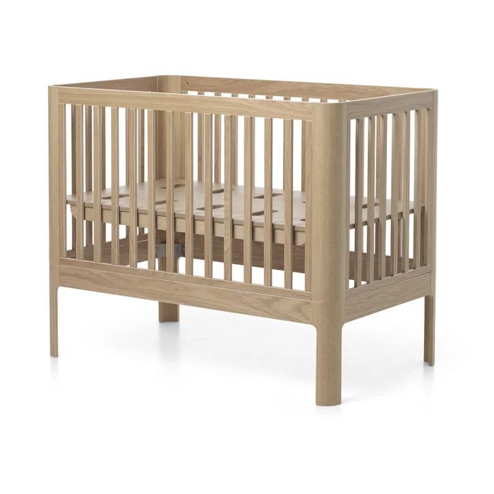 The Nova baby crib from Flexa