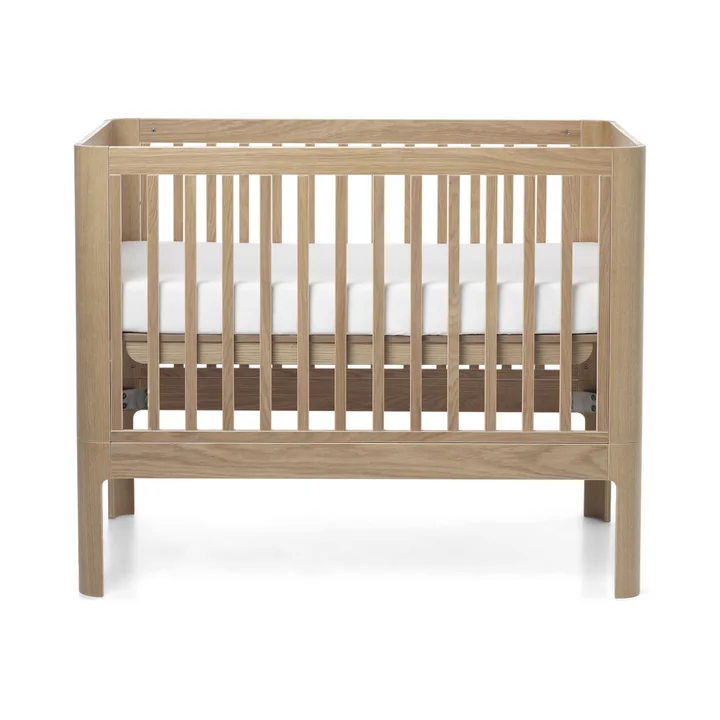 The Nova baby crib from Flexa