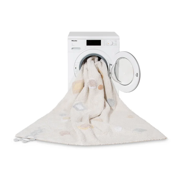 Kim carpet from Lorena Canals