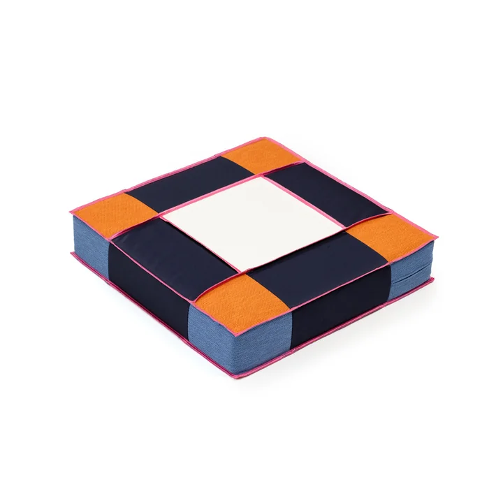 Floor pouf, topaasi by Juslin Maunula