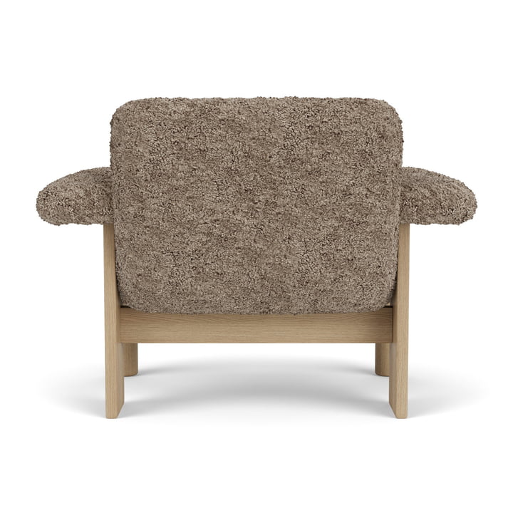 Audo - Brasilia Lounge Chair, natural oak / Sahara brown sheepskin