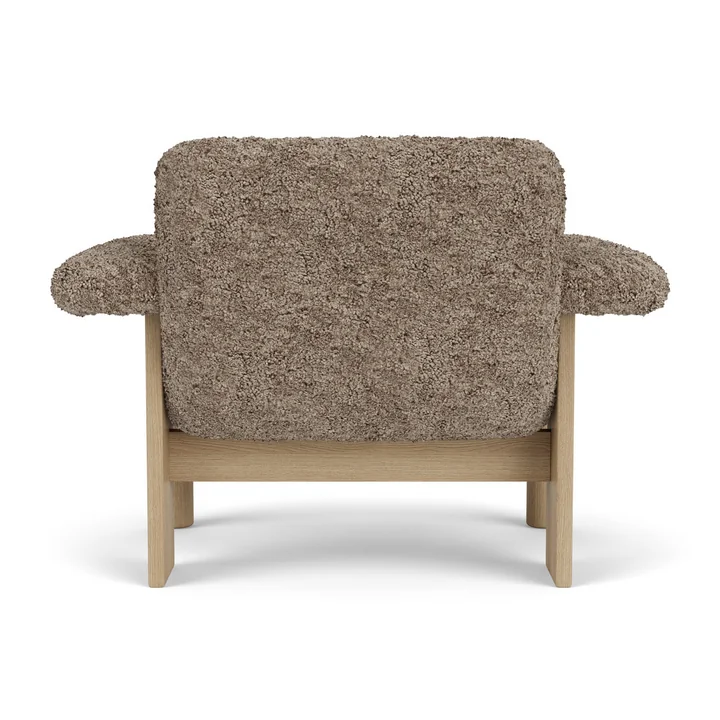 Audo - Brasilia Lounge Chair, natural oak / Sahara brown sheepskin
