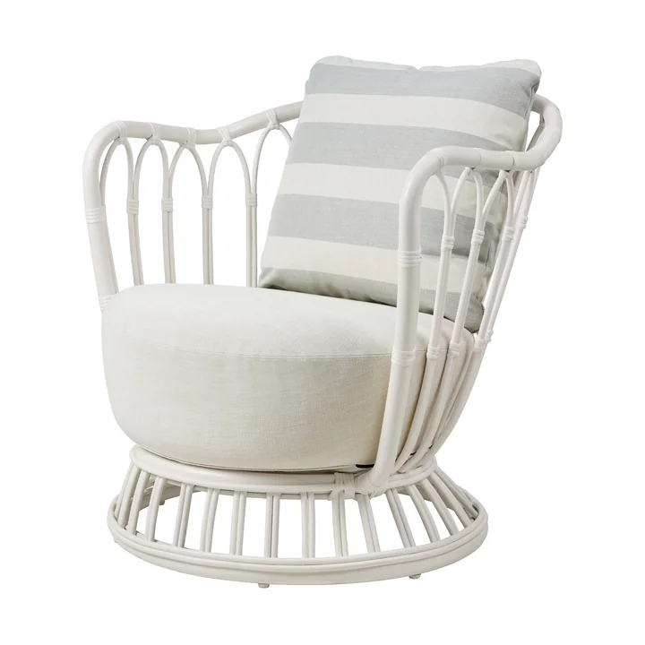 Grace Outdoor Lounge Chair, alabaster white by Gubi