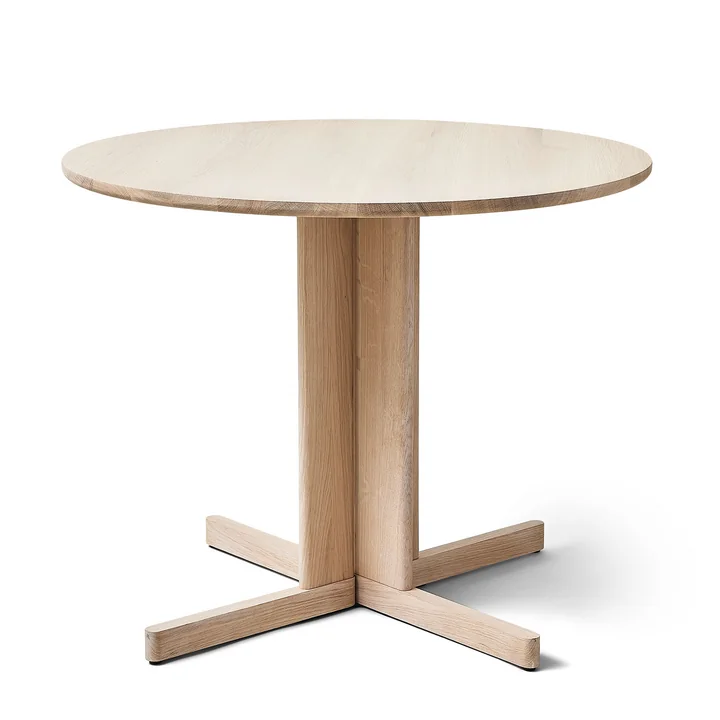 Form & Refine - Trefoil Table, Ø 90 cm, white oiled oak