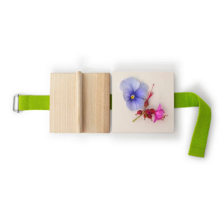 side by side - Flower press to go, nature