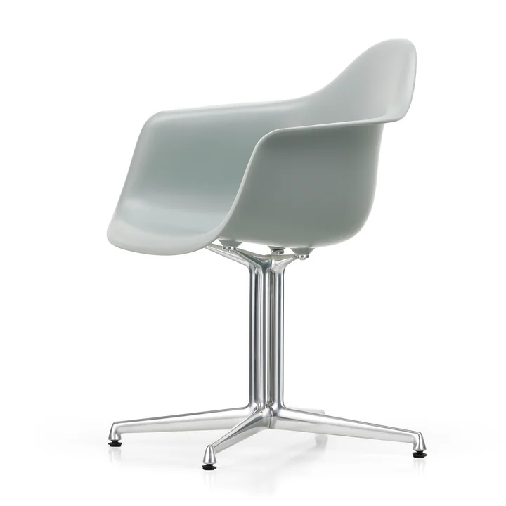 Vitra - Eames Plastic Armchair DAL RE, polished / light gray (felt glides basic dark)