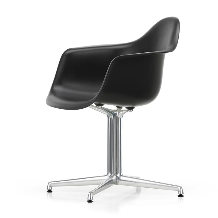 Vitra - Eames Plastic Armchair DAL RE, polished / deep black (felt glides basic dark)