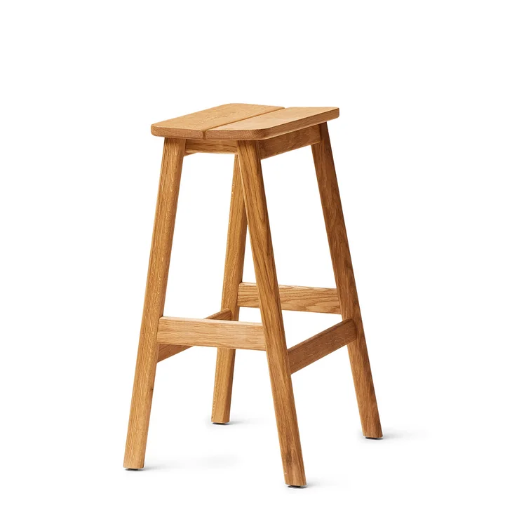 Form & Refine - Angle Bar stool H 65 cm, oiled oak