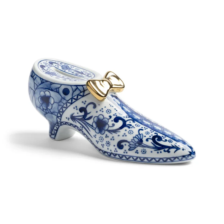 & klevering - Delftware Shoe Money box