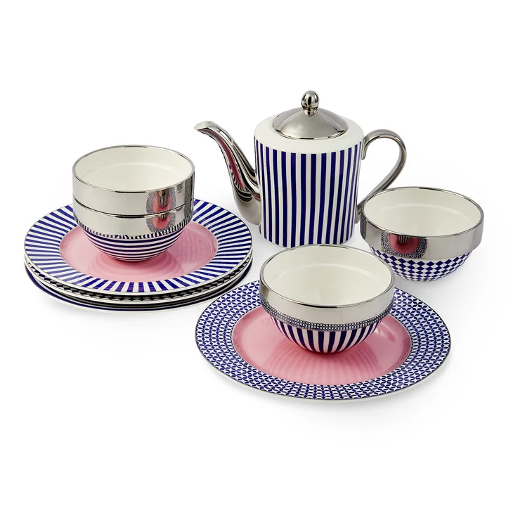 POLSPOTTEN - Aunty Dinner plates, bowls and teapot