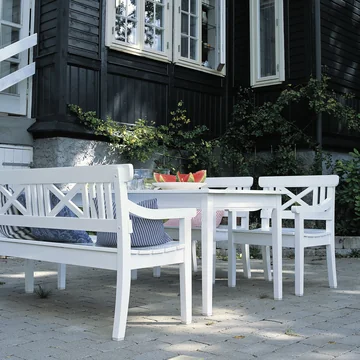 Scandinavian design for the terrace