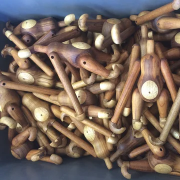 The Kay Bojesen Ape has arms made of teak and limba wood