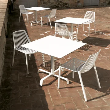 Tonik garden table by Fast