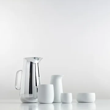Precious materials, soft lines