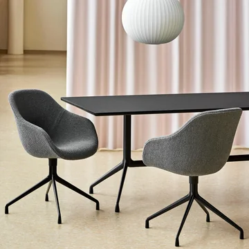 About A Chair AAC 121 from HAY at the table
