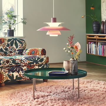 The PH 5 pendant light, hues of rose from Louis Poulsen in the living room