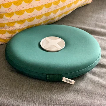 Pill Hot water bottle from Authentics in dark green