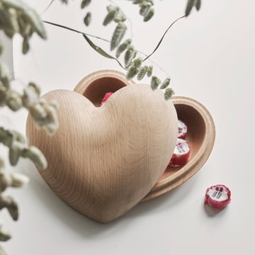 Heart Bowl Wooden box from Spring Copenhagen in beech finish