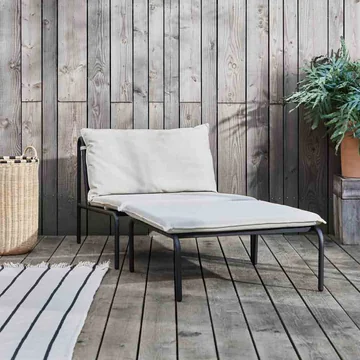 Furi Outdoor lounge chair from OYOY