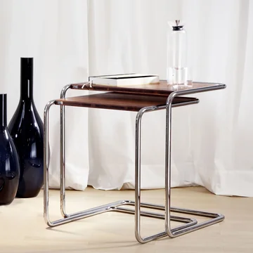 Side tables and set tables