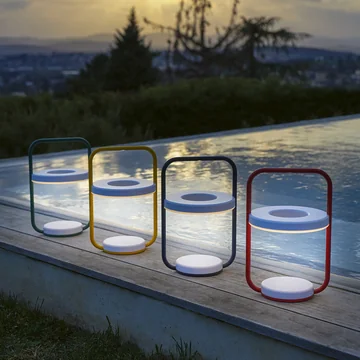 Atmospheric outdoor lights