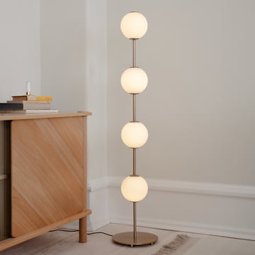 Audrey LED floor lamp, brass by Umage