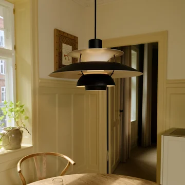 Louis Poulsen - PH 5 pendant light, black (Black Edition 2025)