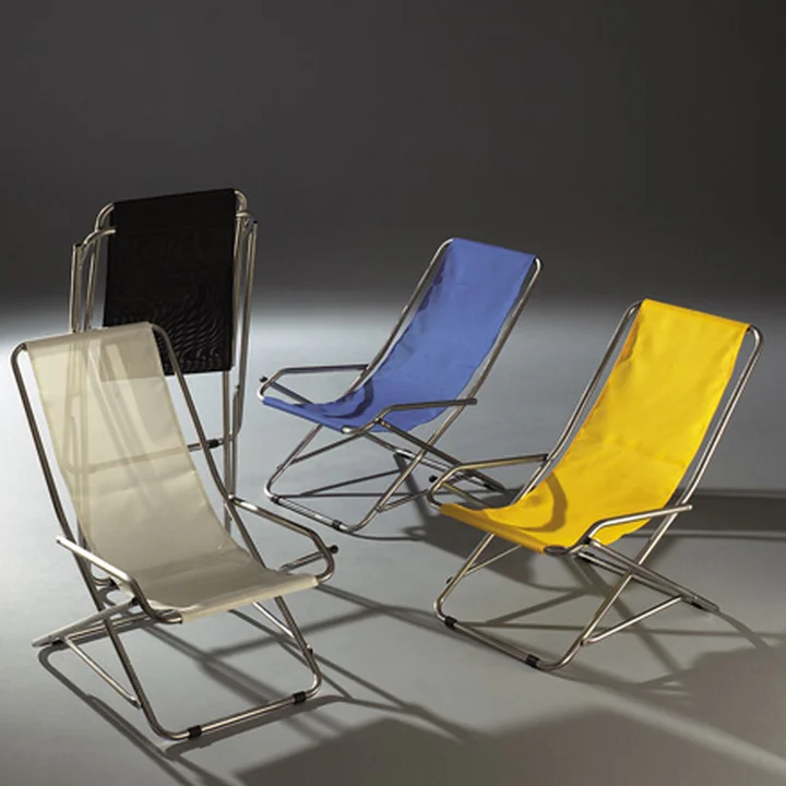 The great variety of the Alu swing chair Dondolina from Fiam