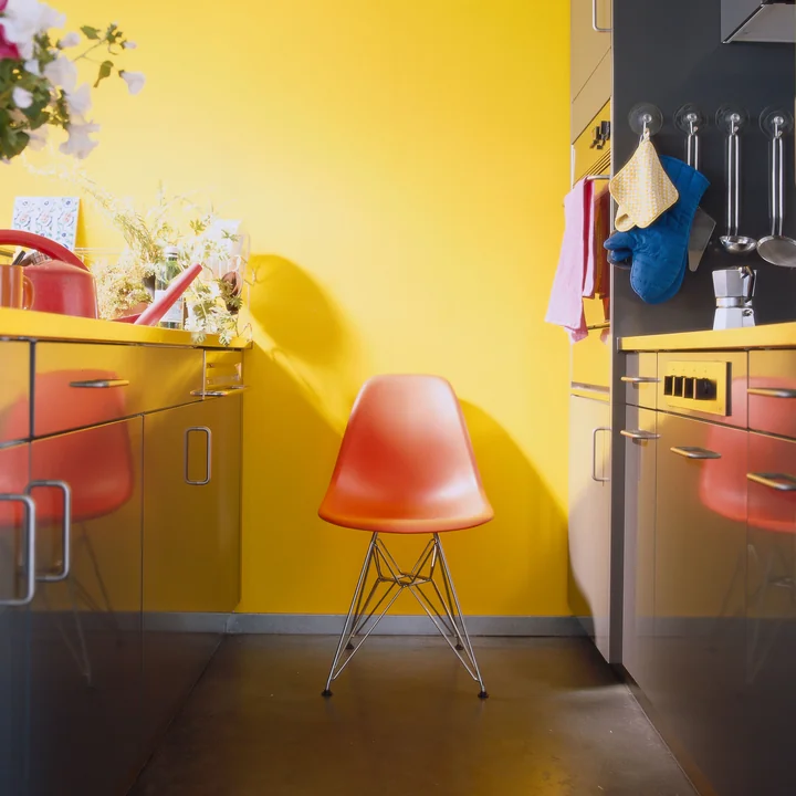 Vitra DSR Eames Plastic Side Chair in our shop