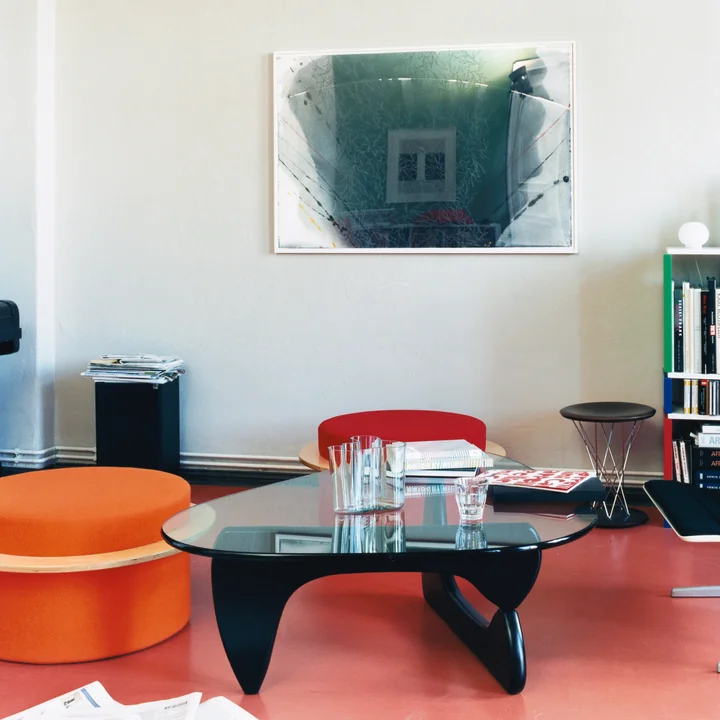 The Coffee Table from Vitra in the modern living room
