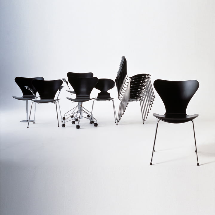 Series 7 chair chrome from Fritz Hansen