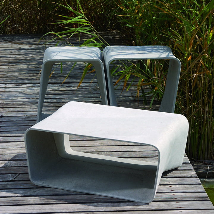 Outdoor concrete design: Eternit Ecal Table and stool