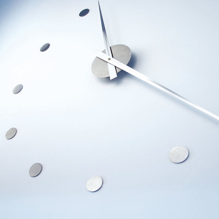 Flexible in its size - the flexible wall clock by Radius Design