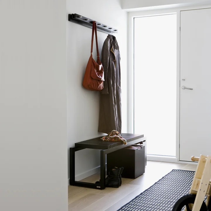 Cutter Skagerak clothes rail and wooden bench