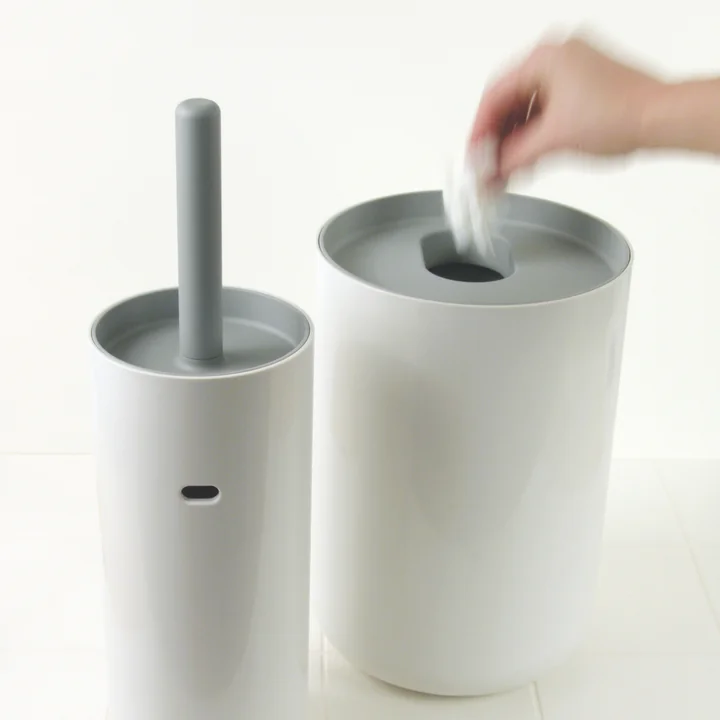 Small Opening in the Rubbish Bin