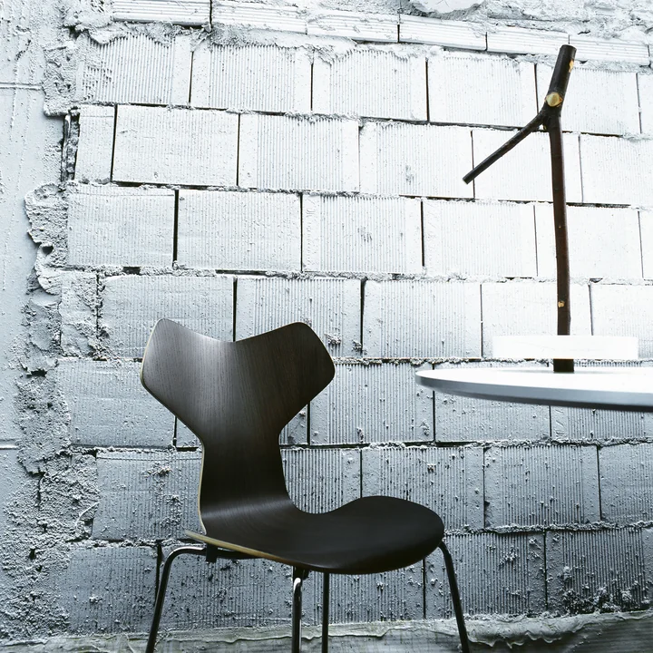 Fritz Hansen GRAND PRIX CHAIR ブラック Fritz Hansen - Grand Prix Chair | Connox