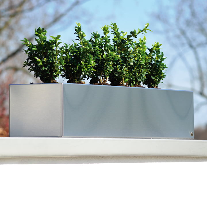 Radius Design - flower box stainless steel