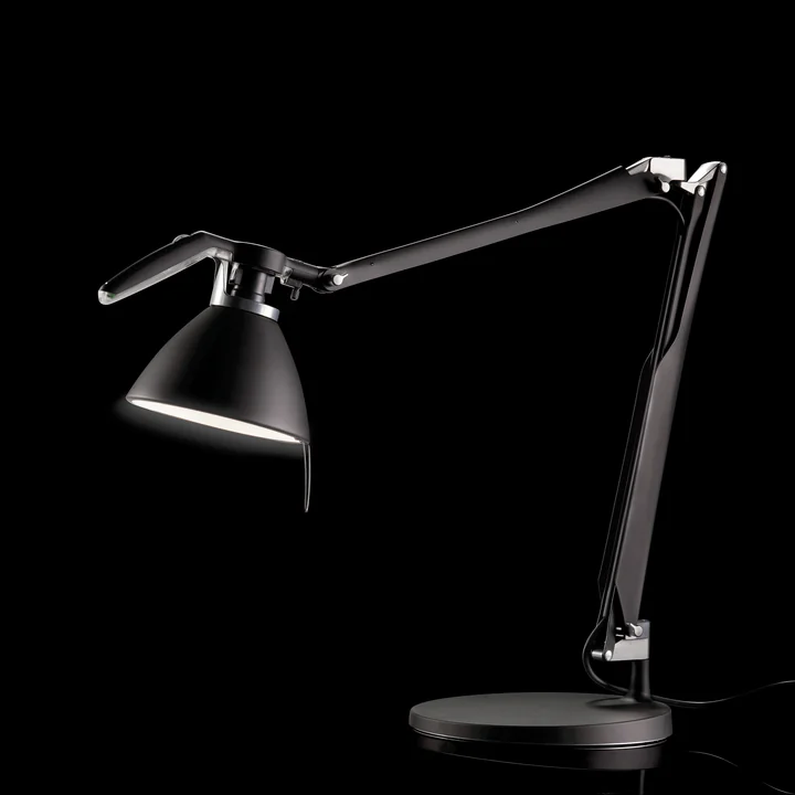 Fortebraccio -Desk lamp from Luceplan in black