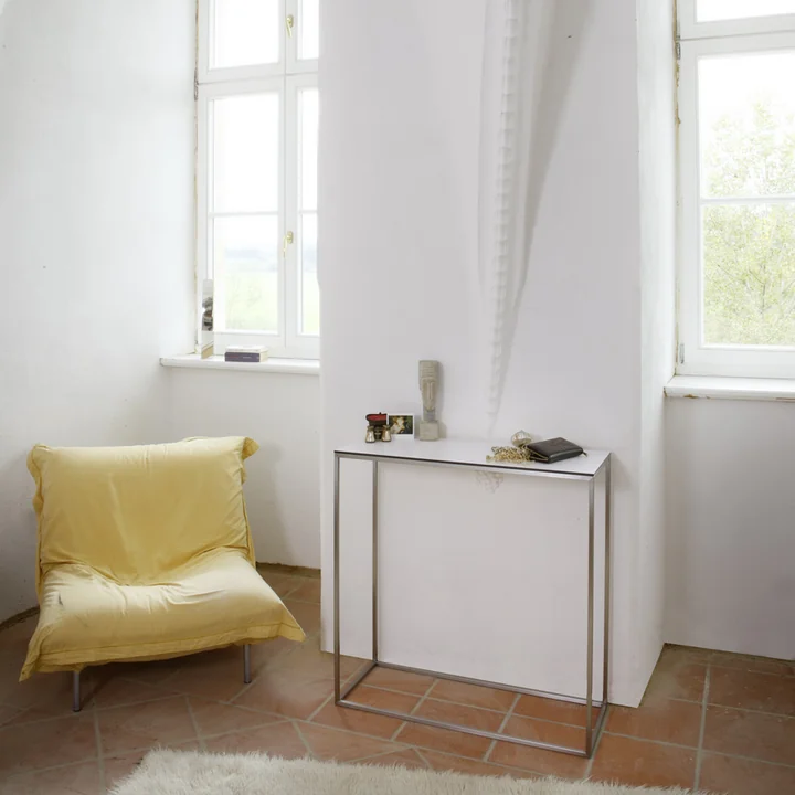 The Less coffee table from Hans Hansen in the lounge corner