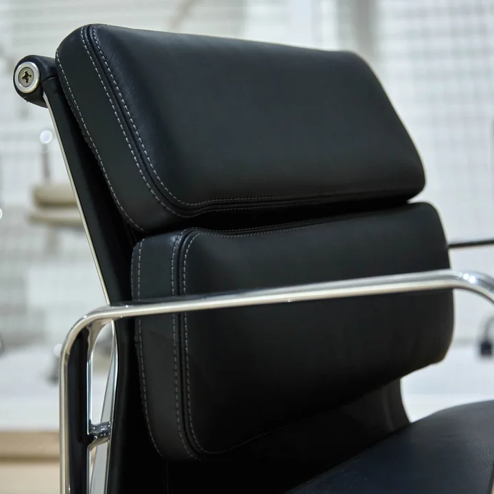 Soft Pad Chair from Vitra in detail view