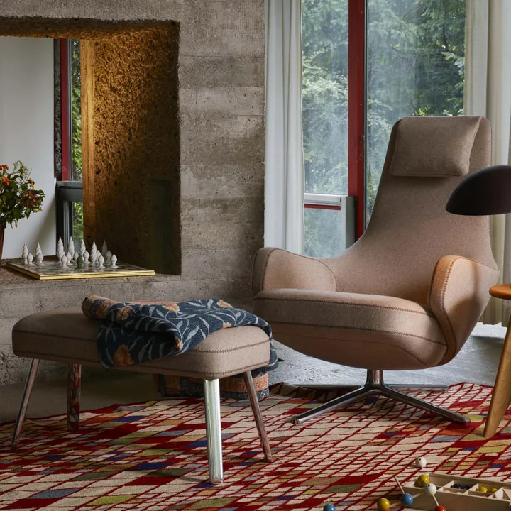 Repos Armchair from Vitra in the version Cosy with Panchina