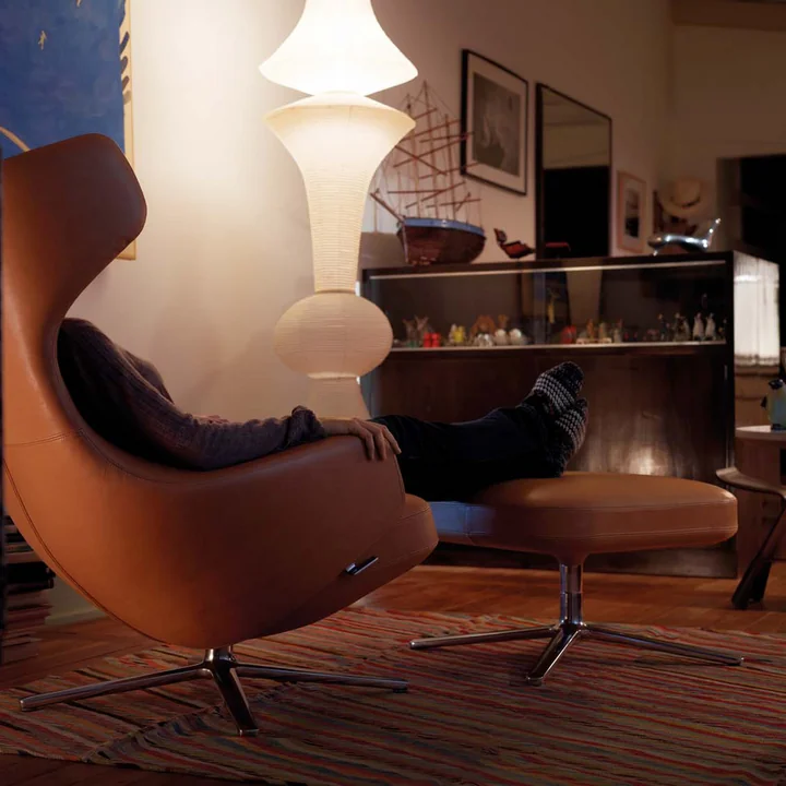 Grand Repos Armchair with Ottoman from Vitra